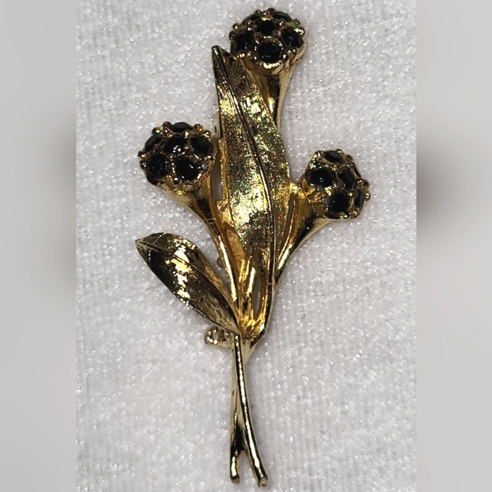 Vintage Black Rhinestone Floral Gold Tone Brooch / Pin